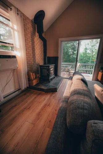Peaceful Sunapee Lake/Ski Cottage, Family-friendly in Bradford, USA