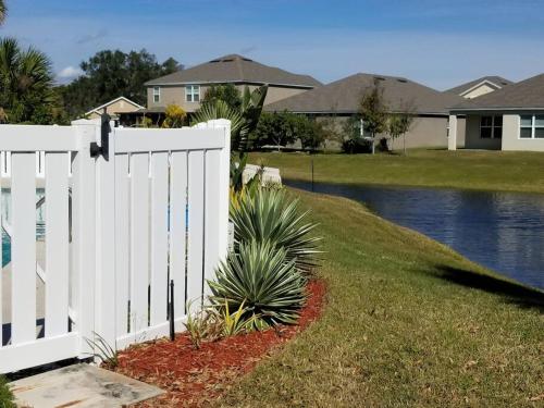 Sunny State Retreat - 2 months rent minimum in Rockledge