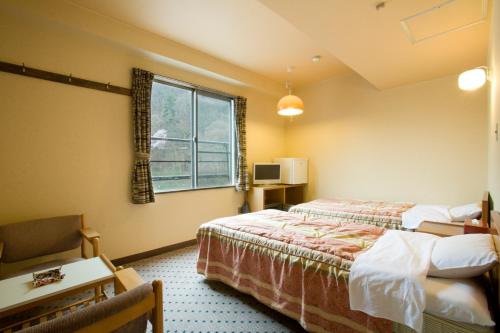 Twin room, shared bathroom