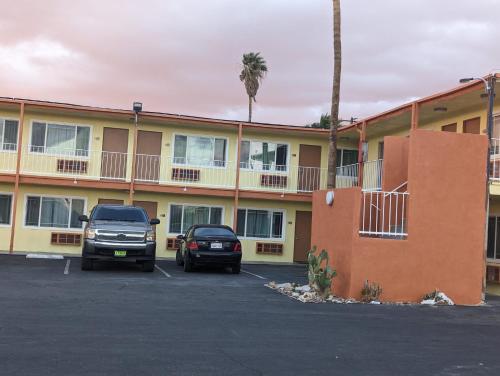 BEST MOTEL on Historic Route 66 Barstow - image 3