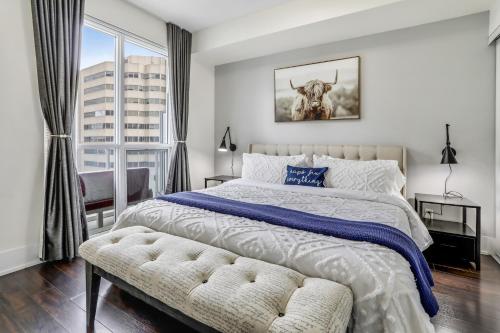 Downtown Toronto King Suite