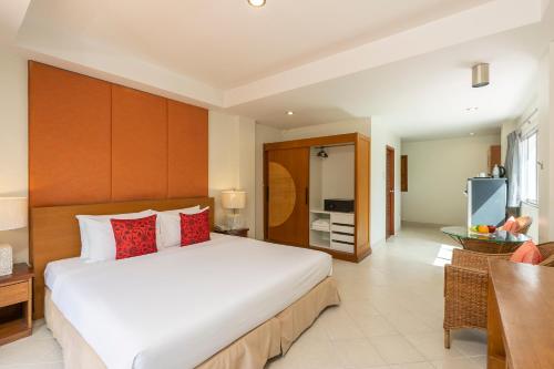 Deluxe Double Room image 4