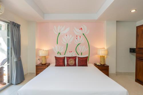 Standard Room Pool Access image 7