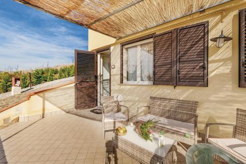  Beautiful Cozy Apt Terrace Shared Pool - Happy Rentals in Laureana Cilento