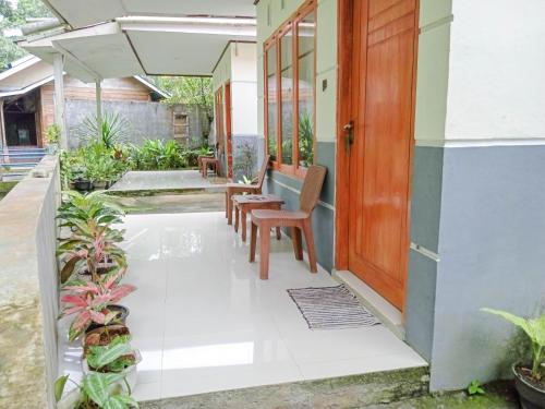 Tarsius Homestay Tangkoko Room Type - Double Room with Balcony