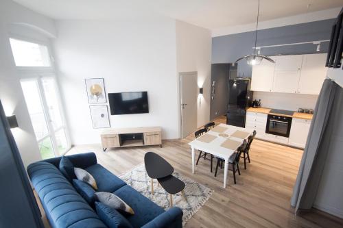 Panoramic Terrace, Family-Friendly, 1min to Square, Hlivice