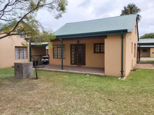 Unit 24 Pendleberry Grove Holidays, Bela-Bela