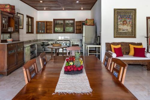 Royal Four-Bedroom Villa with Private Pool image 6
