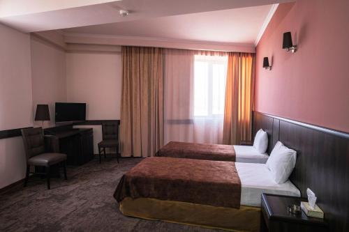 Regineh Hotel - image 11