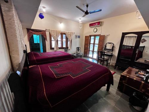 . Sharad Baug homestay