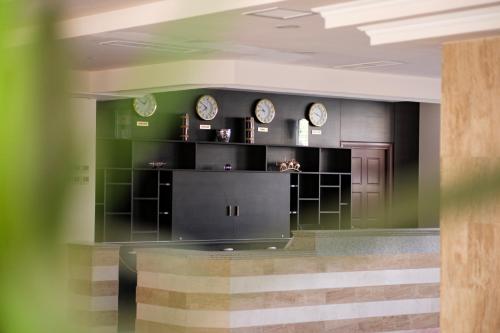 Regineh Hotel - image 7