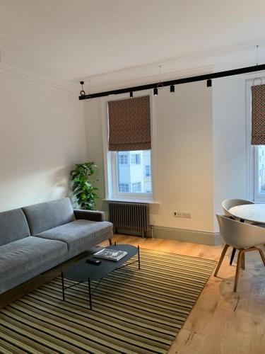 Regents Park Apartments, Londýn