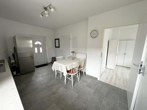 設施, Ruhige Monteurwohnung-Fewo für 4 Personen in Trebbin (Ruhige Monteurwohnung-Fewo fur 4 Personen in Trebbin) in 特瑞賓