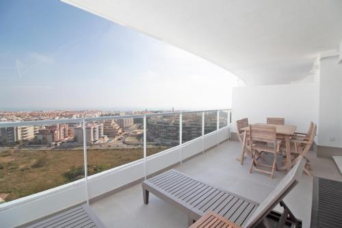 Global Properties, Apartamento con terraza y vistas a la costa mediterranea, Canet de Berenguer (foto 3)