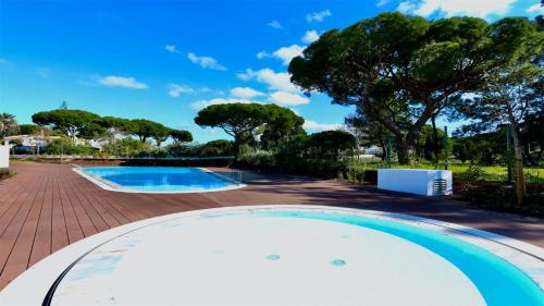 Villa Serenity- Cleverdetails, Central Vilamoura, Sleeps 4 Adults And 2 Children, Located In The Cen - Vilamoura