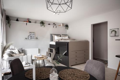 B&B Stockholm - Peaceful Scandinavian Studio - 19mins from City Centre - Bed and Breakfast Stockholm