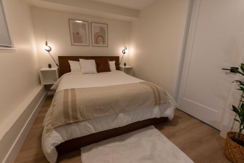 Guest Suite steps away from parks, trails & transit. in ท่าเรือโคควิทแลม (BC)