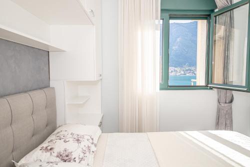 One-Bedroom Apartment image 10