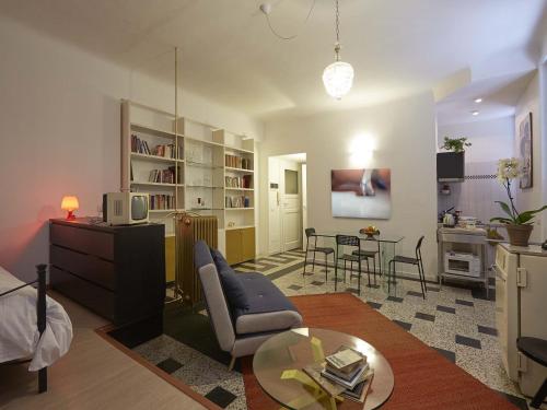 Casa di Franco Navigli, Milán (fotografie 4)