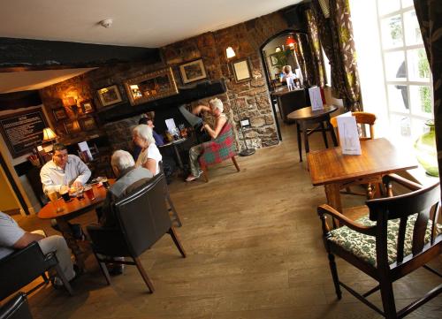 Pub/Lounge, Rose And Crown in Nottage