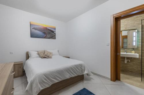 B&B Marsaxlokk - Brand New - Two bedroom apt in Marsaxlokk one minute away from the seafront - Bed and Breakfast Marsaxlokk