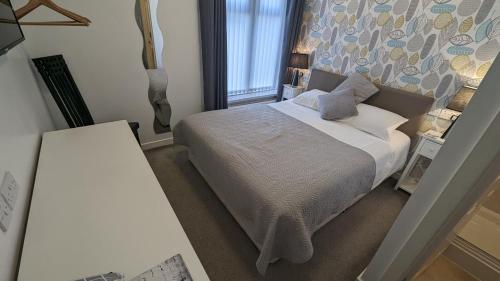 Four Seasons Guest House - image 2