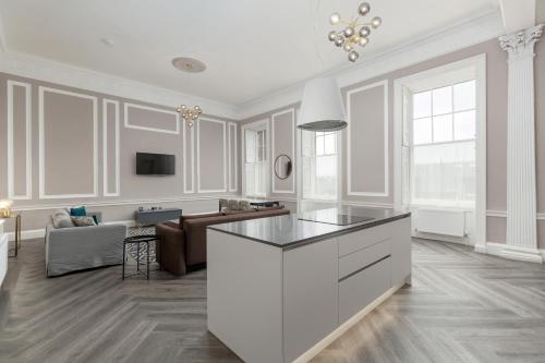 York Place Apartments by Destination Edinburgh - image 14