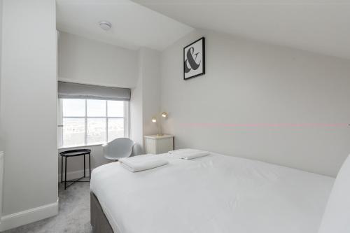 York Place Apartments by Destination Edinburgh - image 10