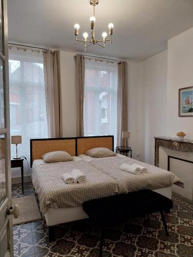 La Maison de Léonie (La Maison de Leonie) in Перон