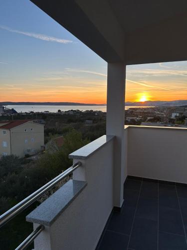 Apartment Marko with a beautiful view of the sea - Kastel Sucurac