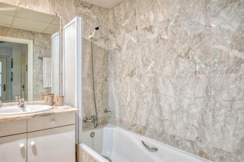 Three-Bedroom Apartment image 3