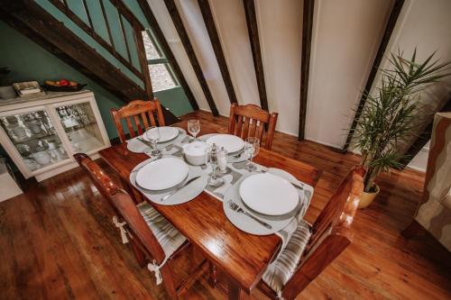 المرافق, Hide Away Cabin in كنيسنا