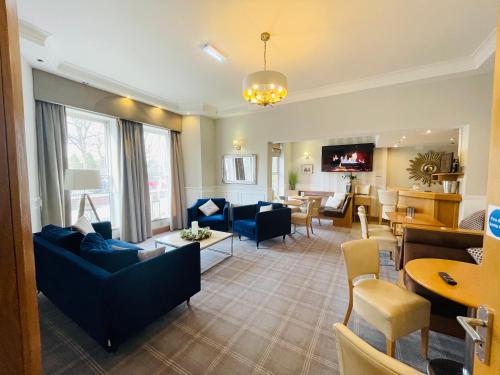West Lynn Serviced Apartments Spacious & Free Parking