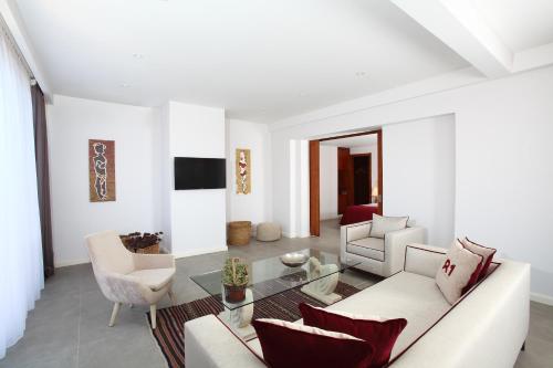 Suite, bay view