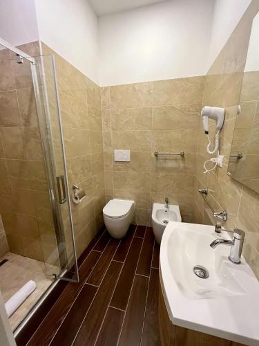 5 Vatican Rooms - image 12