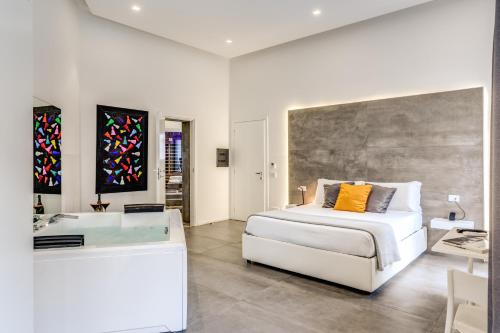 Gallery Suite Naples - image 4