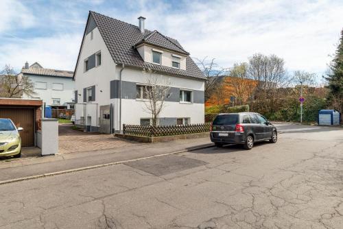 B&B Sindelfingen - am Hirnach 2 - Bed and Breakfast Sindelfingen