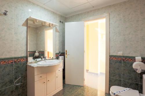 Hotel Tuto - image 9
