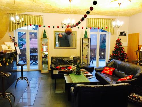 Hotel Bella - image 10