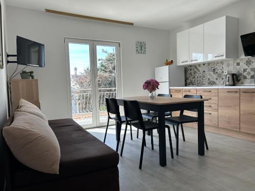 Apartments Ljubomir - image 3