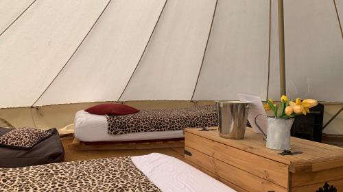 Home Farm Radnage Glamping Bell Tent 7, with Log Burner and Fire Pit in Radnage