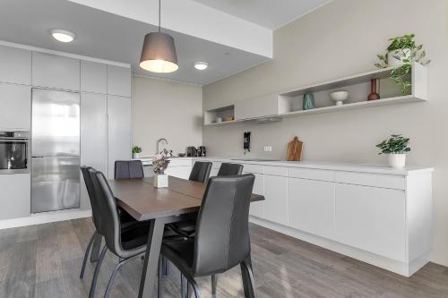 廚房, 貝拉公寓及客房 (Bella Apartments & Rooms) in 塞爾福斯