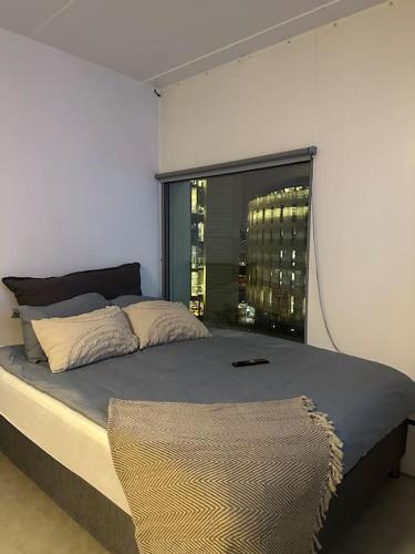 Studio apartment by Oprah house at Oslo City Center