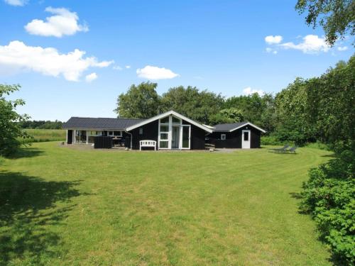  Holiday Home Eske - 200m to the inlet in The Liim Fiord by Interhome, Pension in Åbybro bei Nibe