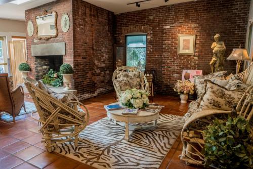The Common Man Inn, Spa & Lodge - 스파