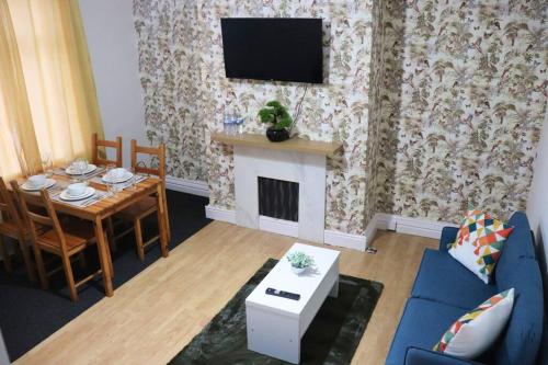 Peaceful 2 Bed House FREE WiFi and Parking in Hunslet Carr