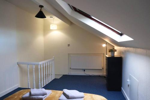 Peaceful 2 Bed House FREE WiFi and Parking in Hunslet Carr