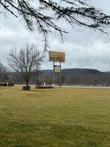 sunrise motel - image 27