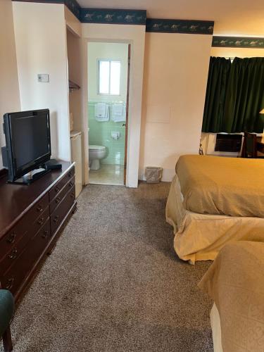 sunrise motel - image 28