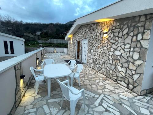 B&B Bar - Villa Tunaj Neu 2023 Novo,New - Bed and Breakfast Bar